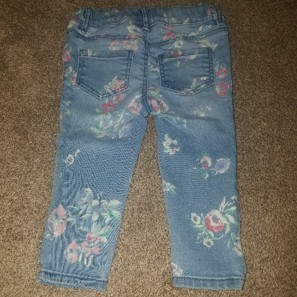 Oshkosh B'gosh Baby Girl Jeans - Picture 2 of 3